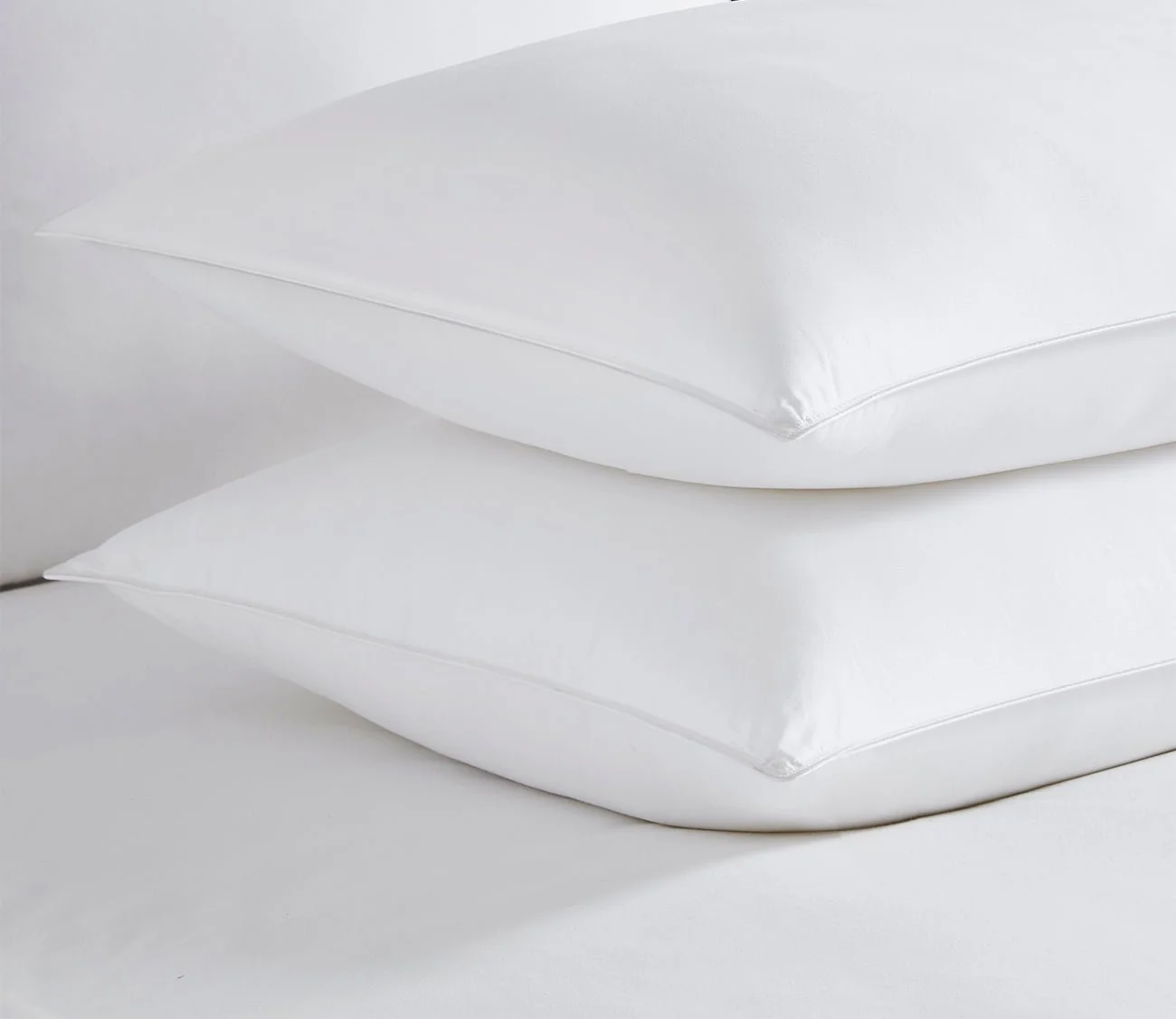 Stearns & Foster Pyrenees Down and Feather Chamber Pillow - Image 3